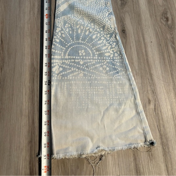 Free People RARE Bali Jeans Bleached Flared Bell Bottoms Boho Hippy Pants 25 - Picture 9 of 13